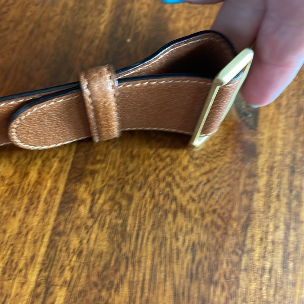 GUCCI VINTAGE WOMENS’ LEATHER BELT WITH GOLD TONE BUCKLE (28”) - Picture 6 of 6